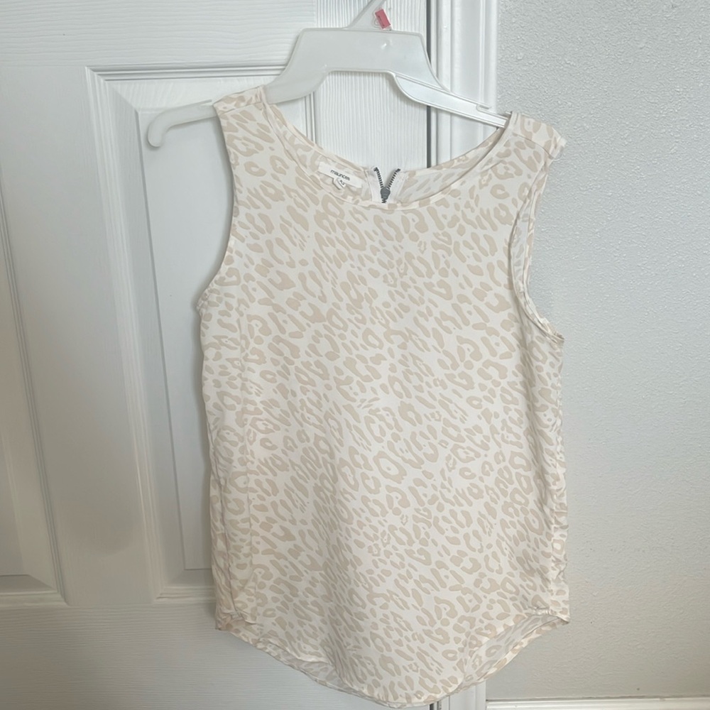 Women’s sleeveless leopard print blouse